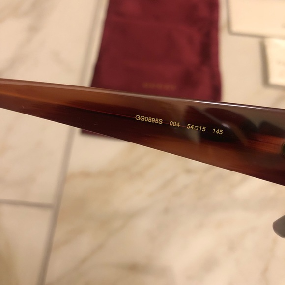 🔥NEW SHOW STOPPER GUCCI CAT EYE SUNGLASSES 🔥 - Picture 15 of 15